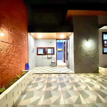 Good Feeling Ketapang Harbour Albergue Exterior foto